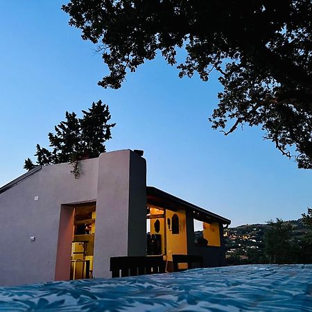 Bombrelais Bed & Breakfast Apice Bagian luar foto