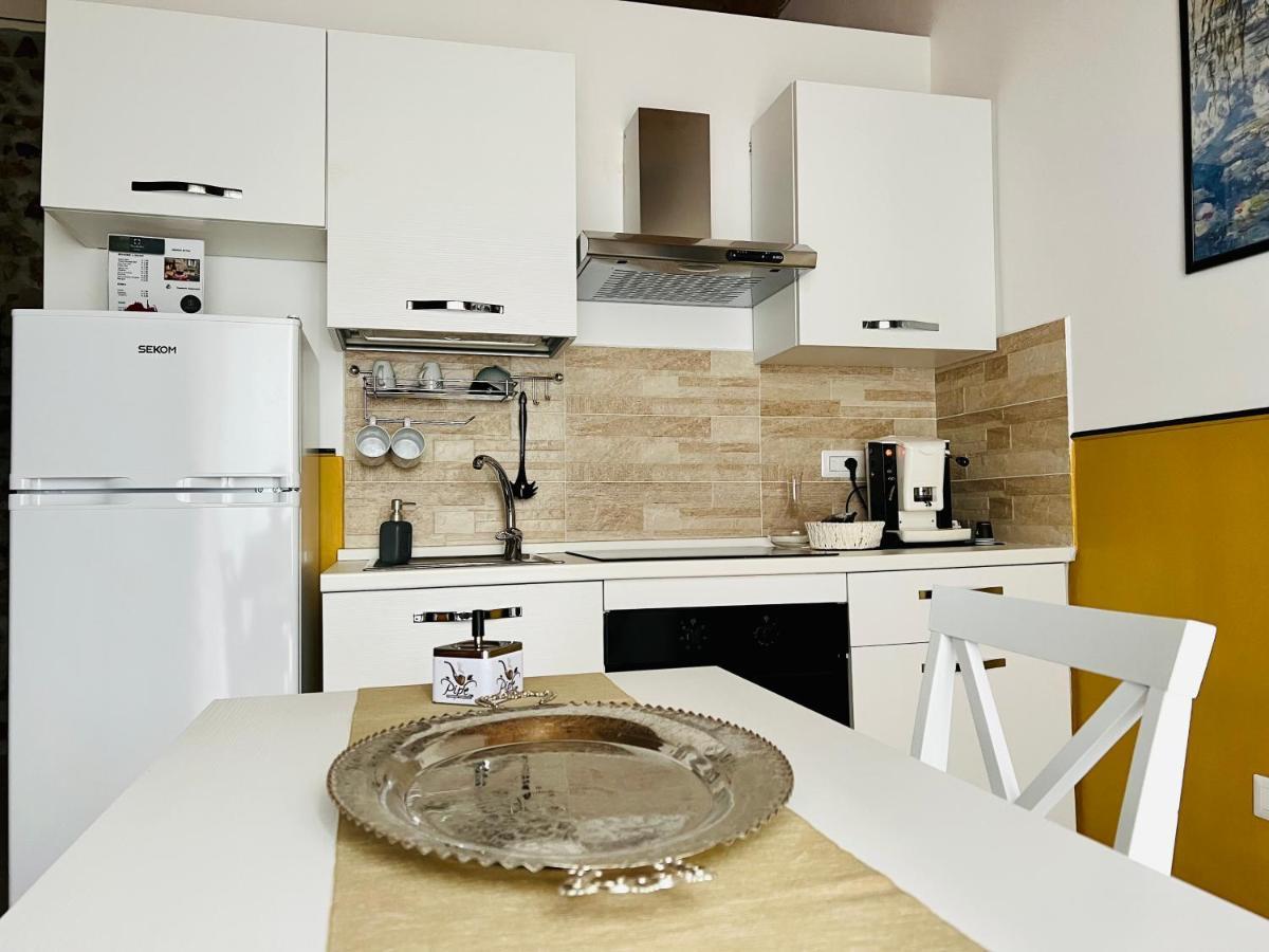 Bombrelais Bed & Breakfast Apice Bagian luar foto